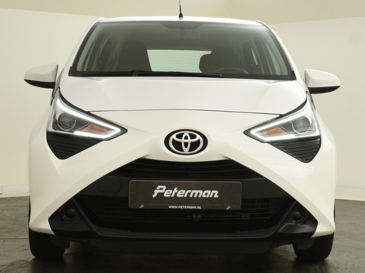 Toyota AYGO 1.0 VVT-i x-play | Carplay | Camera
