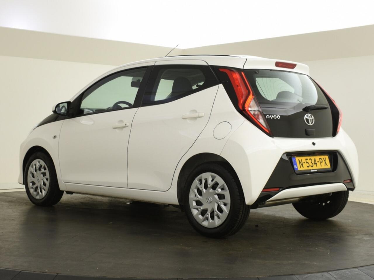 Toyota AYGO 1.0 VVT-i x-play cabrio automaat
