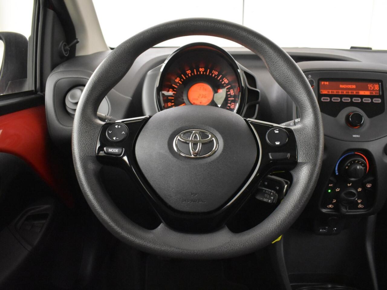 Toyota AYGO 1.0 VVT-i x-fun | Bluetooth | Airco
