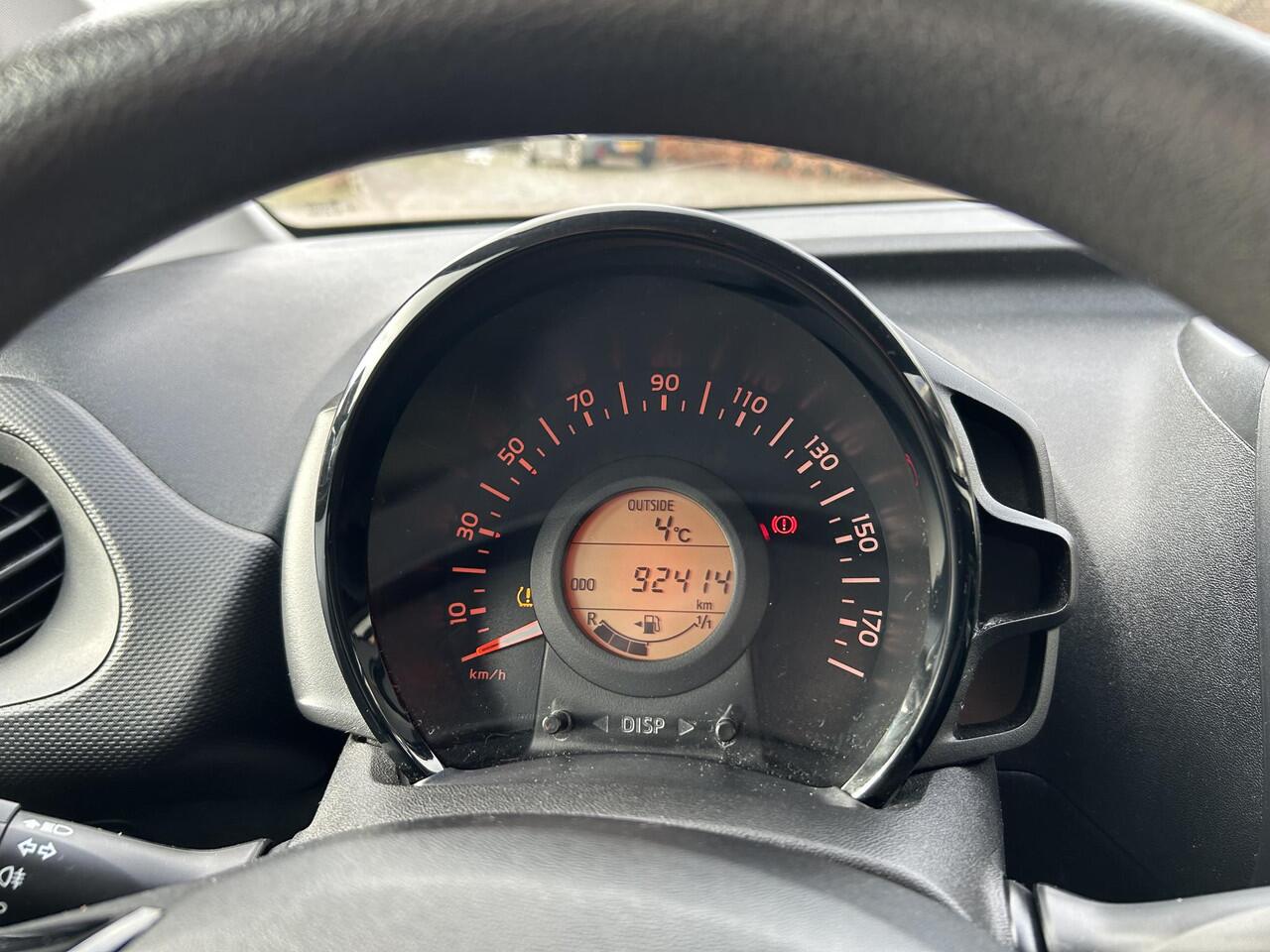 Toyota AYGO 1.0 VVT-i x-fun