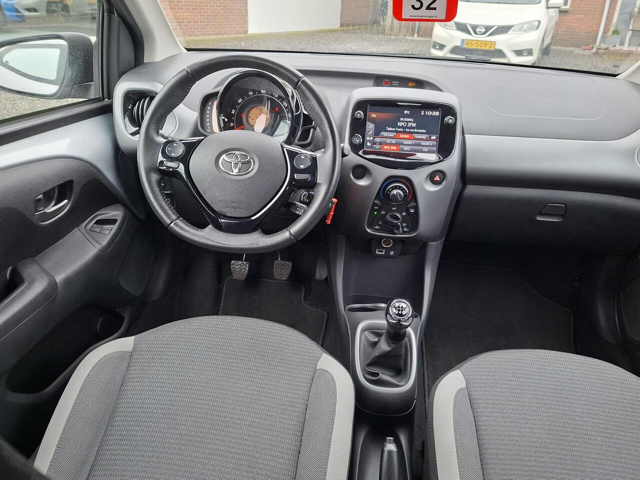 Toyota AYGO 1.0 VVT-i x-play AIRCO | NL-auto | rijklaarprijs !!