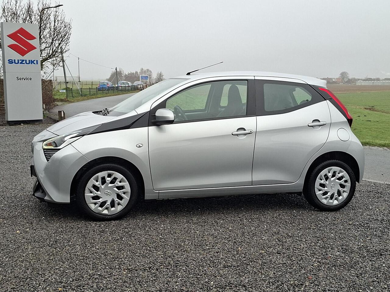 Toyota AYGO 1.0 VVT-i x-play AIRCO | NL-auto | rijklaarprijs !!