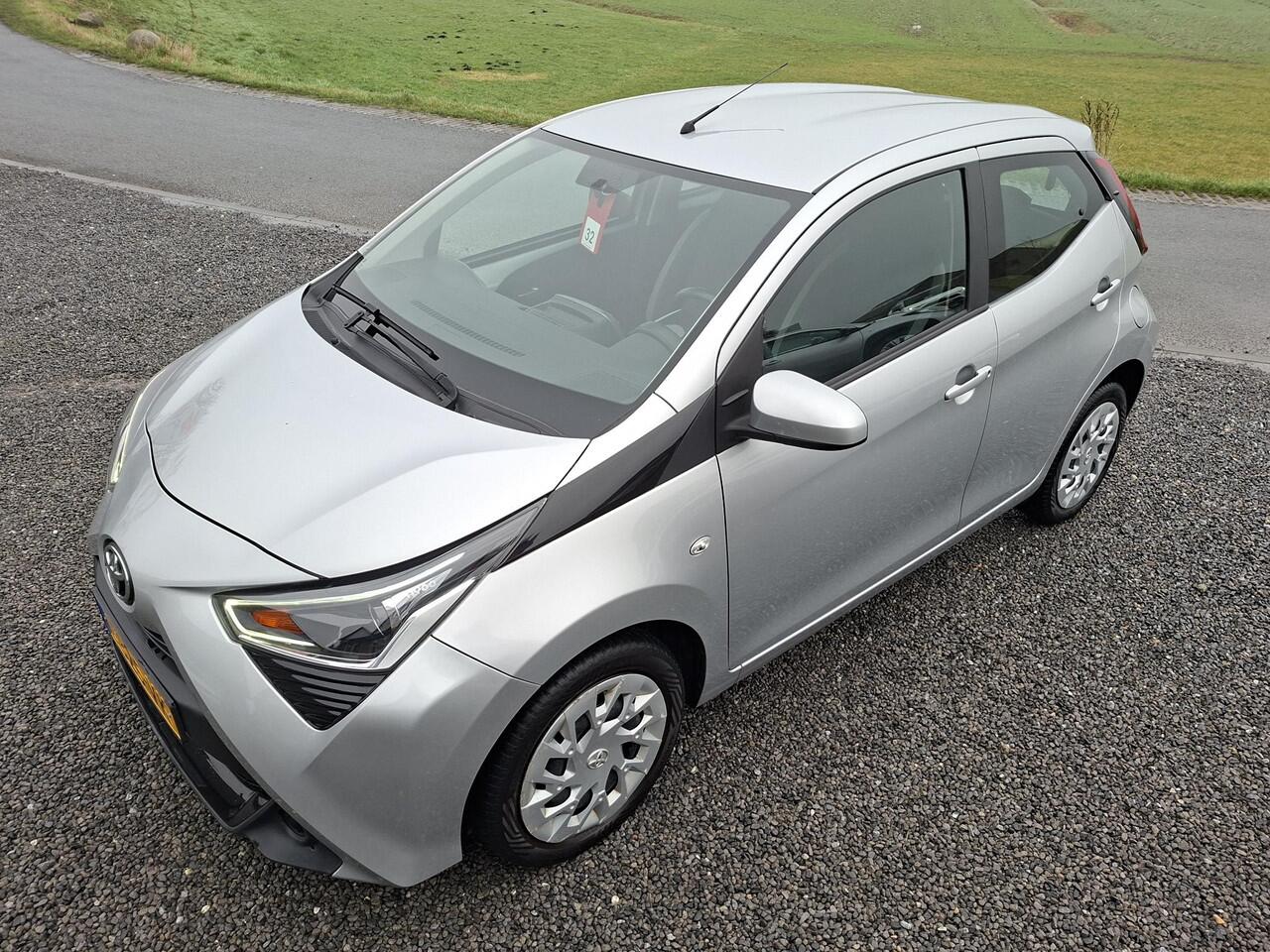 Toyota AYGO 1.0 VVT-i x-play AIRCO | NL-auto | rijklaarprijs !!