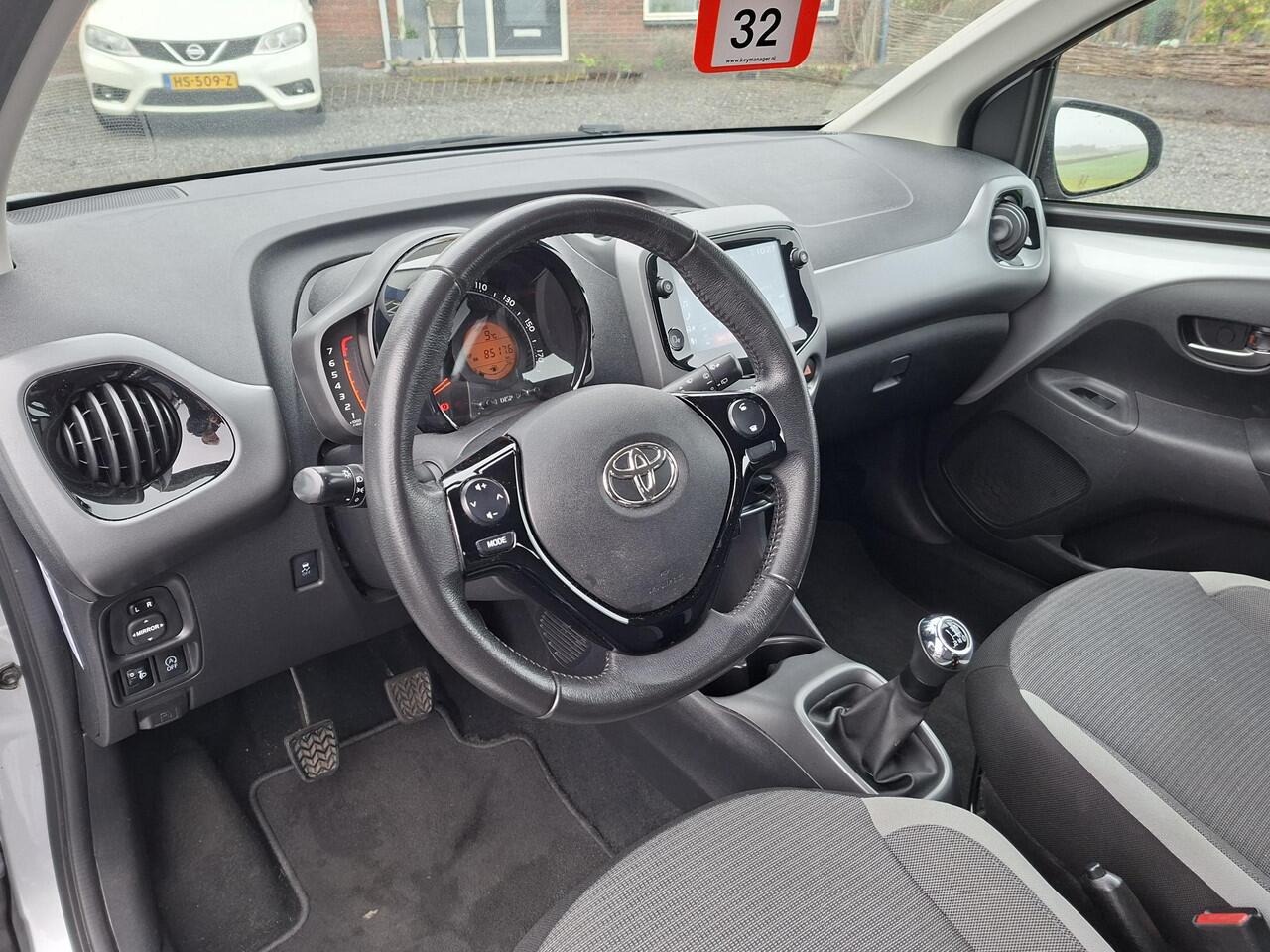 Toyota AYGO 1.0 VVT-i x-play AIRCO | NL-auto | rijklaarprijs !!