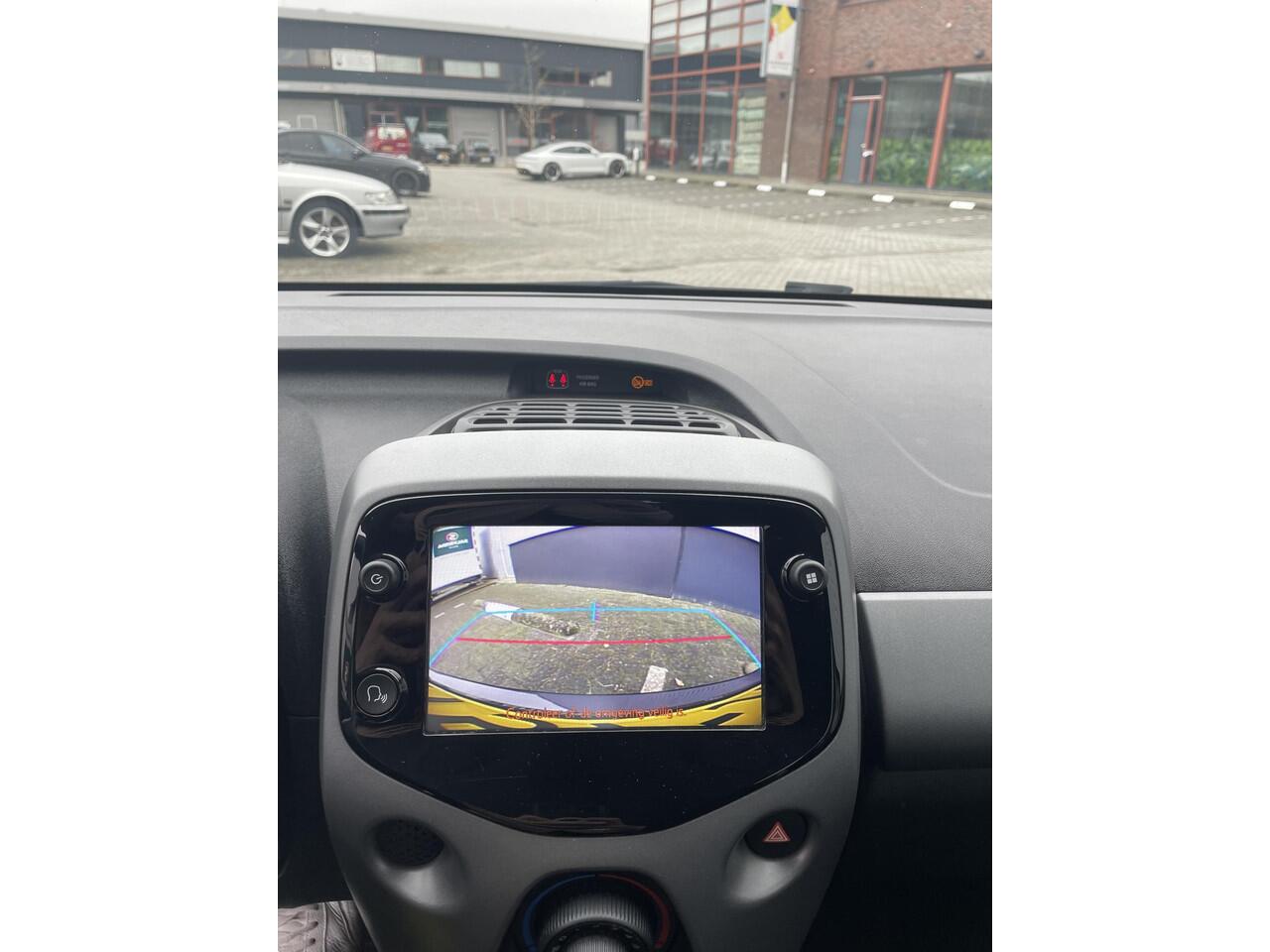 Toyota AYGO 1.0 VVT-i x-play Automaat