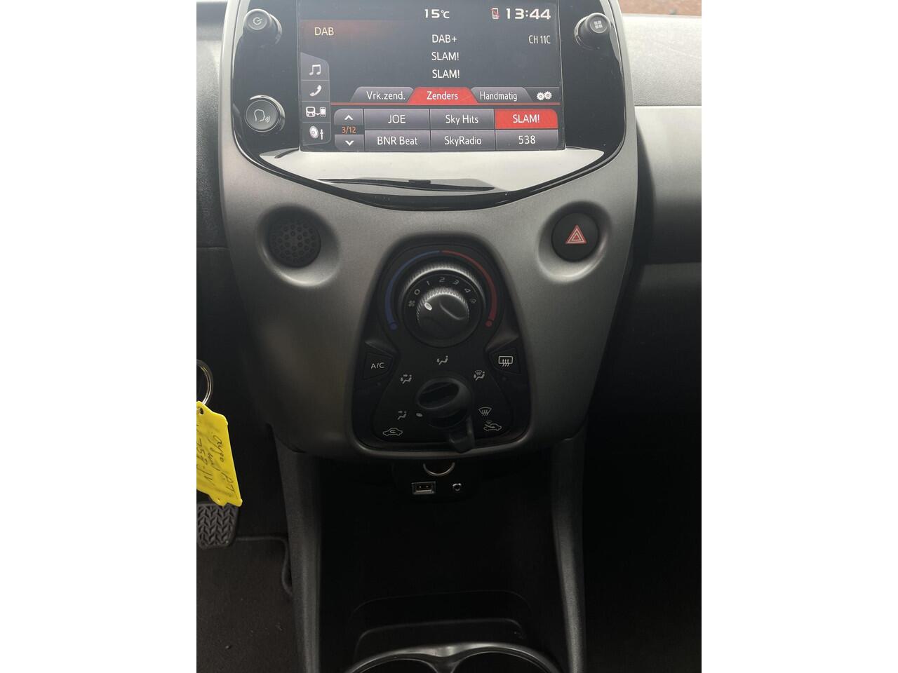 Toyota AYGO 1.0 VVT-i x-play Automaat