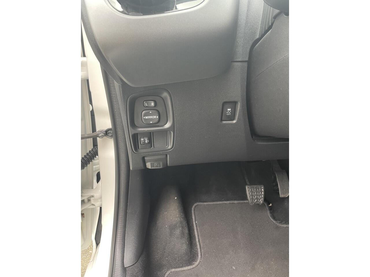 Toyota AYGO 1.0 VVT-i x-play Automaat