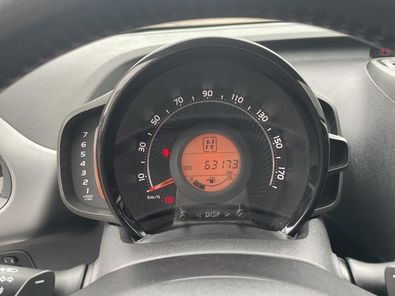Toyota AYGO 1.0 VVT-i x-play Automaat