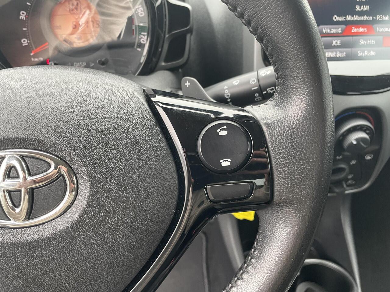 Toyota AYGO 1.0 VVT-i x-play Automaat