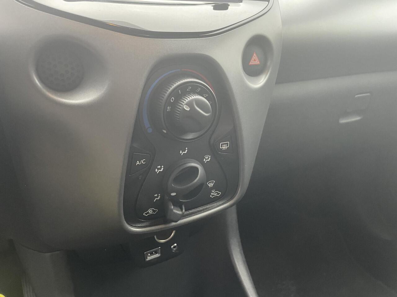 Toyota AYGO 1.0 VVT-i x-play Apple/android navigatie