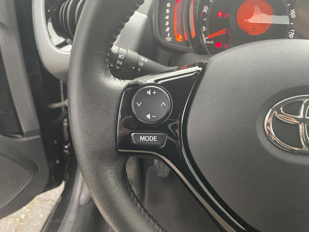 Toyota AYGO 1.0 VVT-i x-play Apple/android navigatie