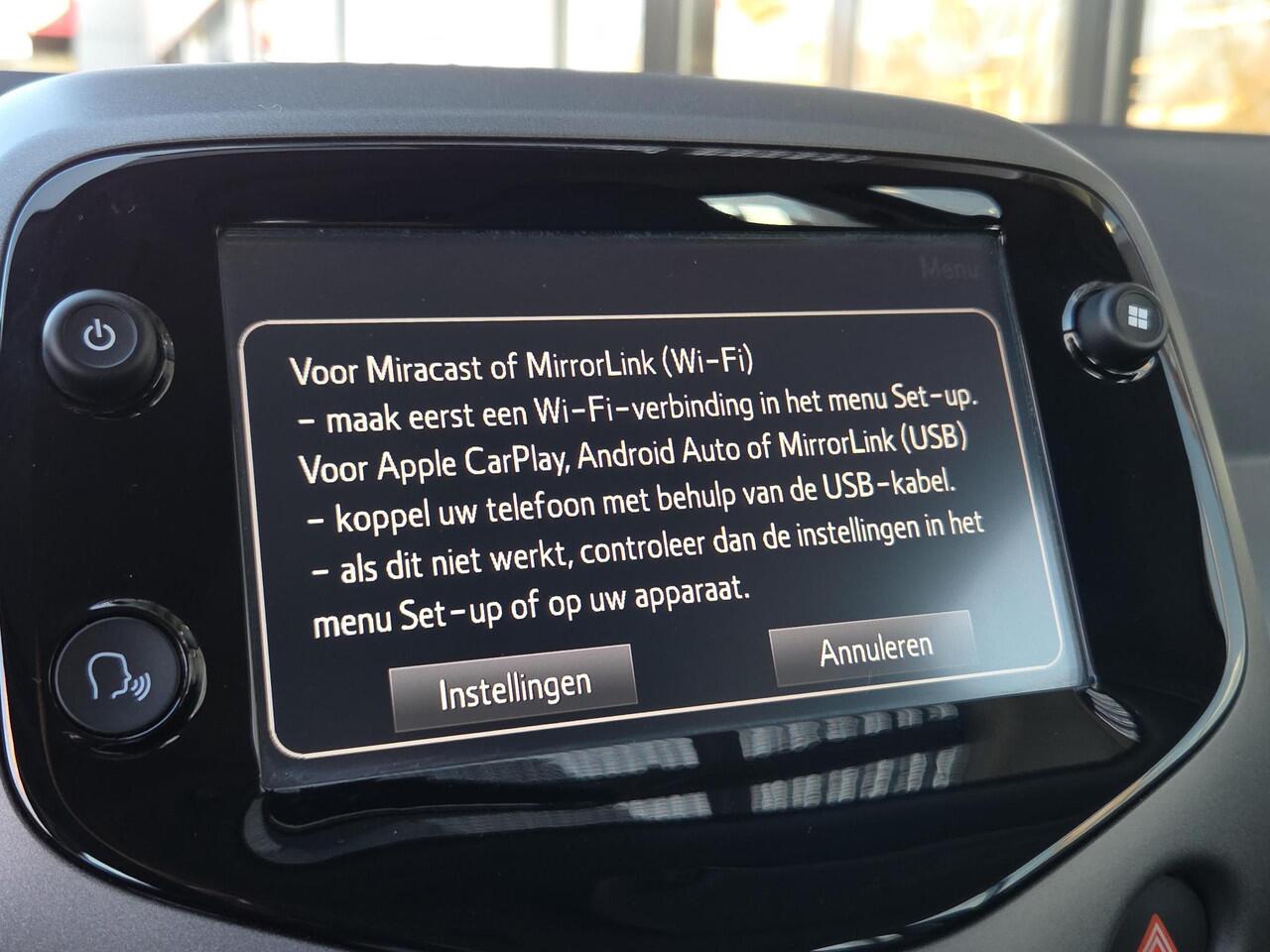 Toyota AYGO 1.0 VVT-i x-play | Apple CarPlay | Parkeercamera | Rijklaar incl. garantie |