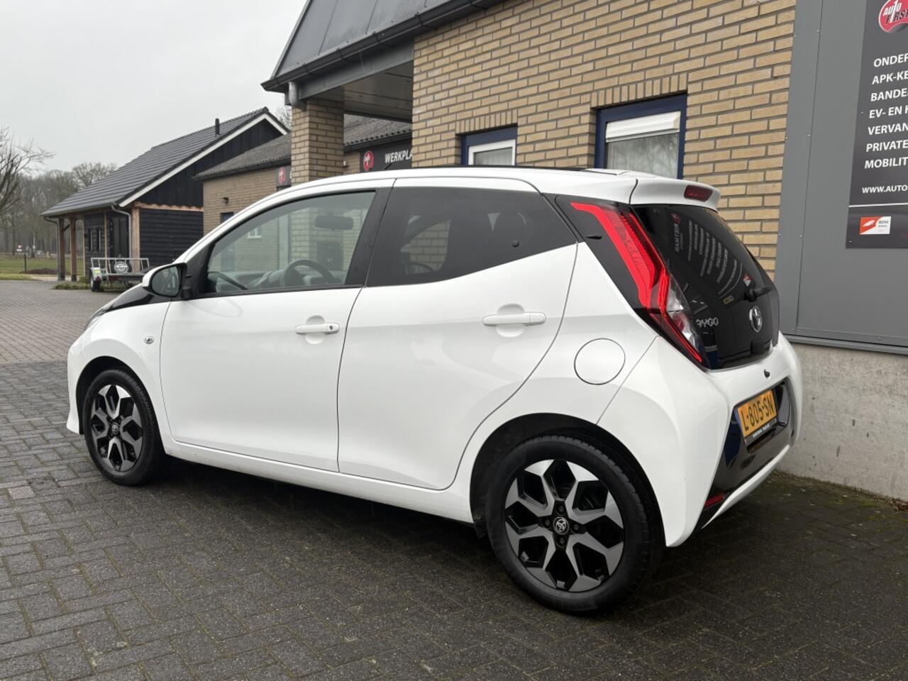 Toyota AYGO 1.0 VVT-i x-joy cab CARPLAY-SCHUIFDAK-CAMERA-BTW