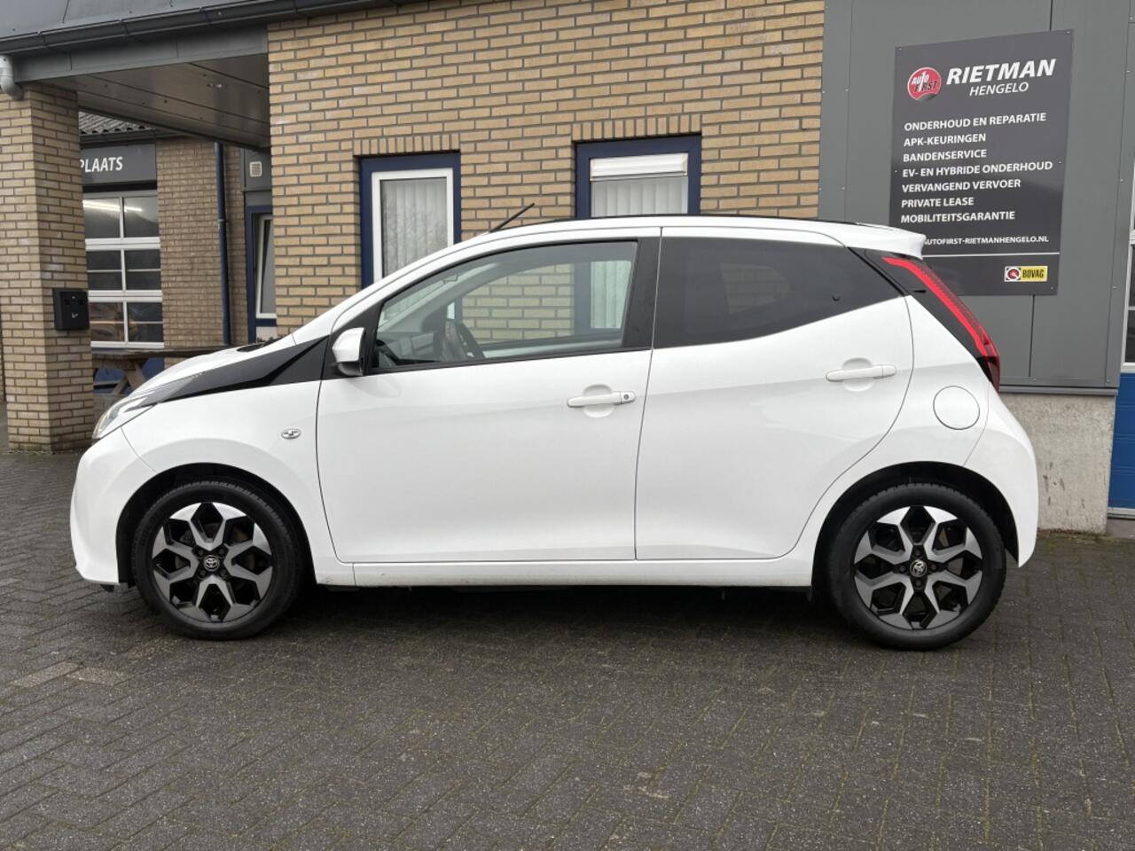 Toyota AYGO 1.0 VVT-i x-joy cab CARPLAY-SCHUIFDAK-CAMERA-BTW