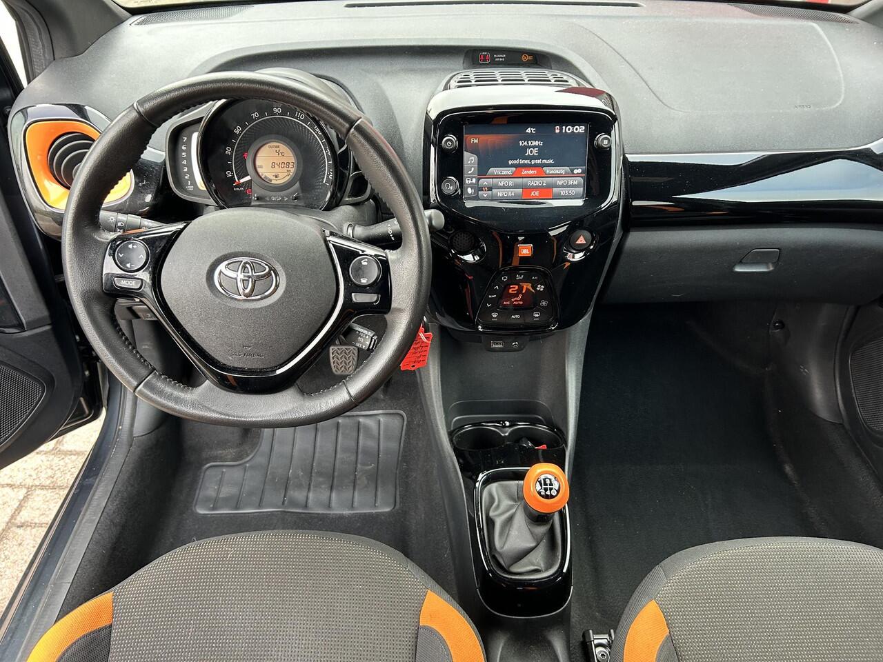 Toyota AYGO 1.0 VVT-i x-JBL | 1e eigenaar | Carplay | Climate Control