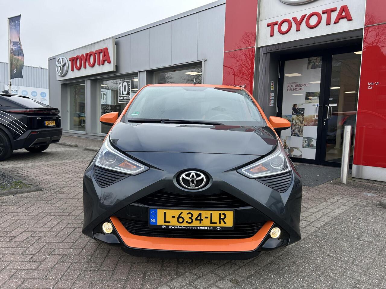 Toyota AYGO 1.0 VVT-i x-JBL | 1e eigenaar | Carplay | Climate Control