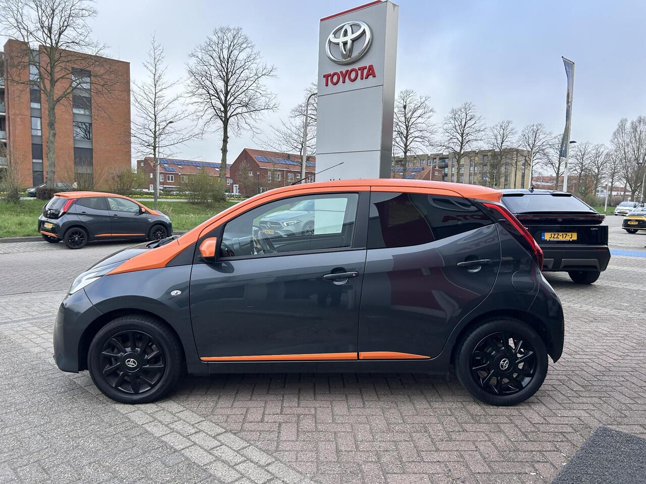 Toyota AYGO 1.0 VVT-i x-JBL | 1e eigenaar | Carplay | Climate Control