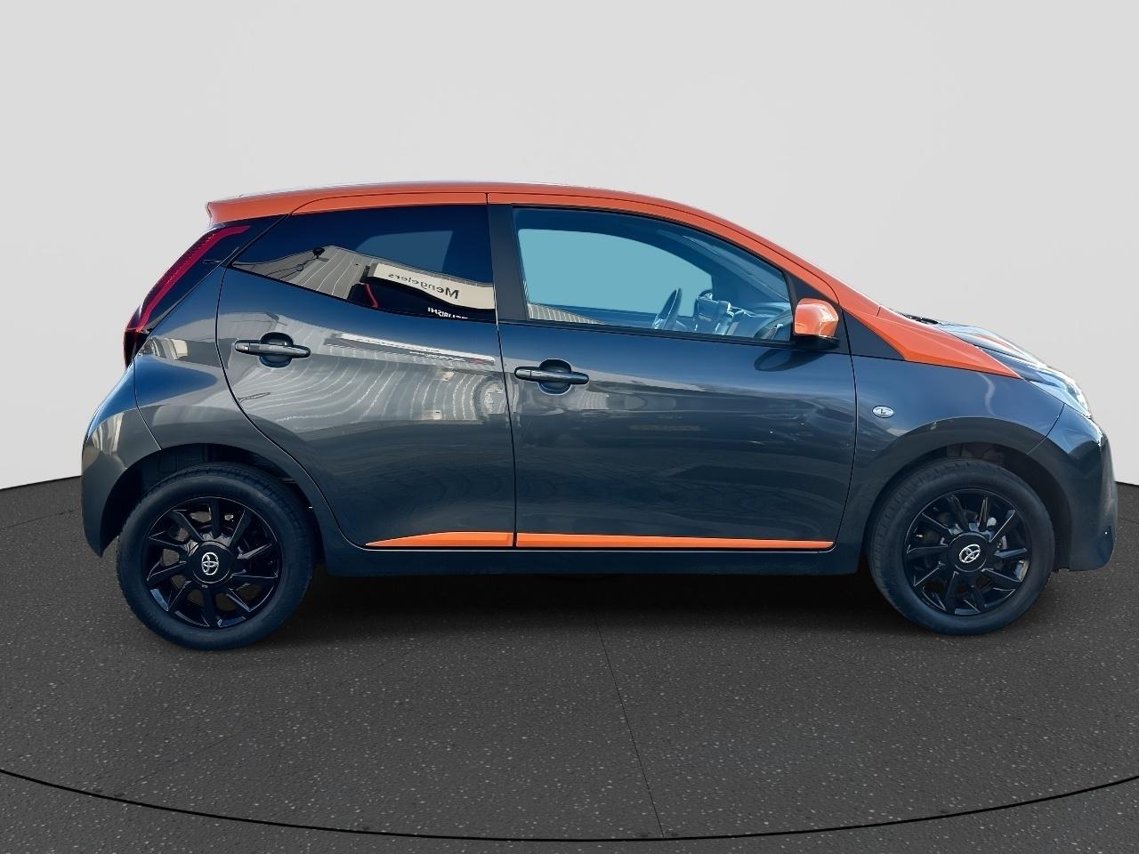 Toyota AYGO 1.0 VVT-i x-JBL Rijklaar | Climate Control | Camera | Apple Carplay - Android Auto
