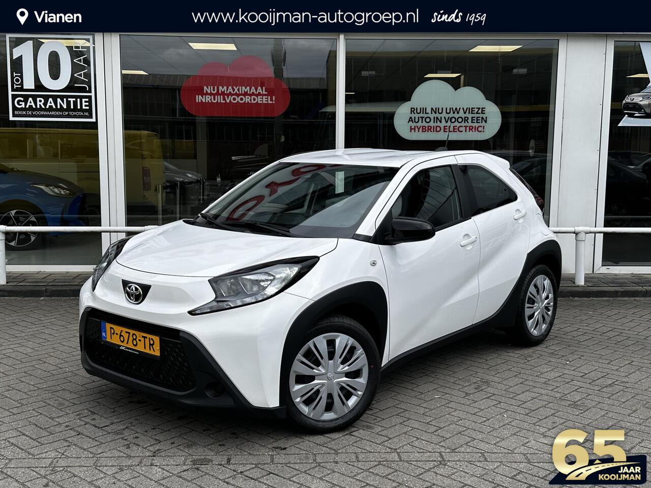 Toyota AYGO X 1.0 VVT-i S-CVT Play Toyota Aygo X 1.0 VVT-i S-CVT play Automaat, hoge instap, Apple carplay, android auto, Adaptieve cruise control, Airco ETC.