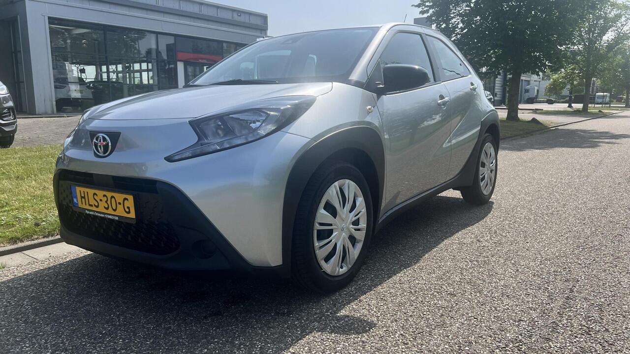 Toyota AYGO X 1.0 VVT-i MT Play