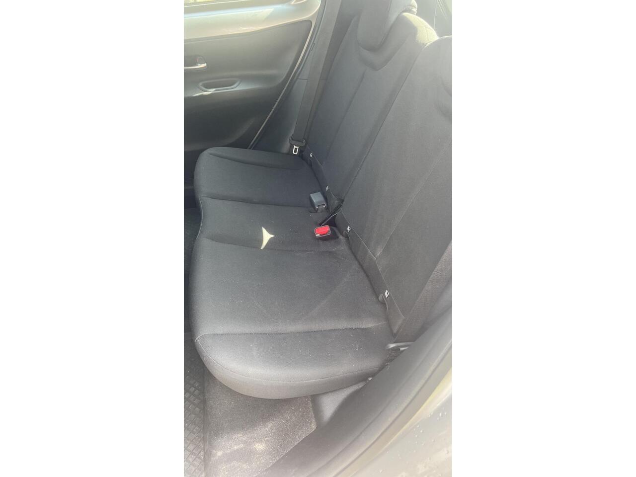 Toyota AYGO X 1.0 VVT-i MT Play