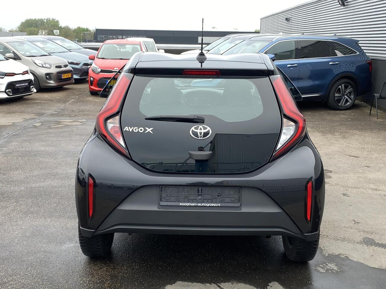 Toyota AYGO X 1.0 VVT-i MT Play NL-Auto, Achteruitrijcamera, Airco Apple Carplay/Android Auto | Start/Stop systeem |