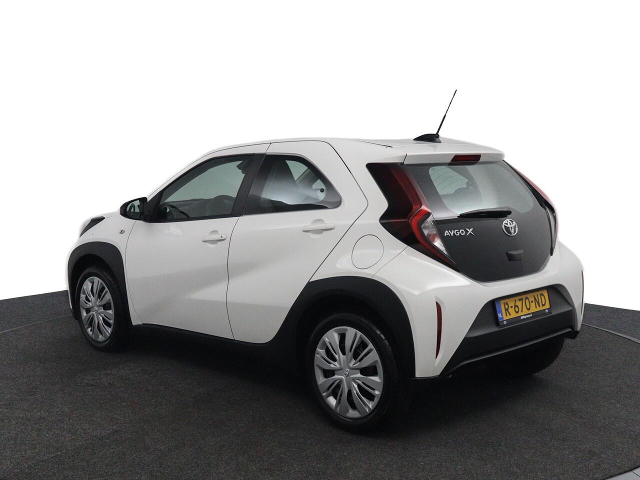 Toyota AYGO X 1.0 VVT-i MT Play | Eerste Eigenaar | Adaptieve Cruise Control | Achteruitrijcamera | Apple Carplay | Android Auto |