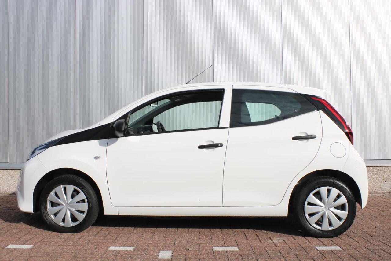 Toyota AYGO 1.0 VVT-i x-fun Airco, DAB, Bluetooth, start/stop systeem,