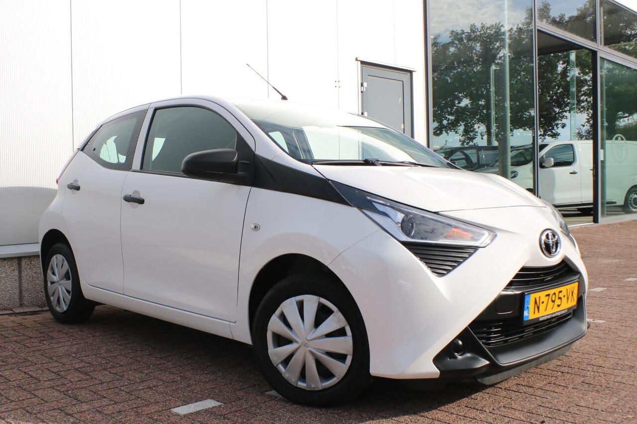 Toyota AYGO 1.0 VVT-i x-fun Airco, DAB, Bluetooth, start/stop systeem,