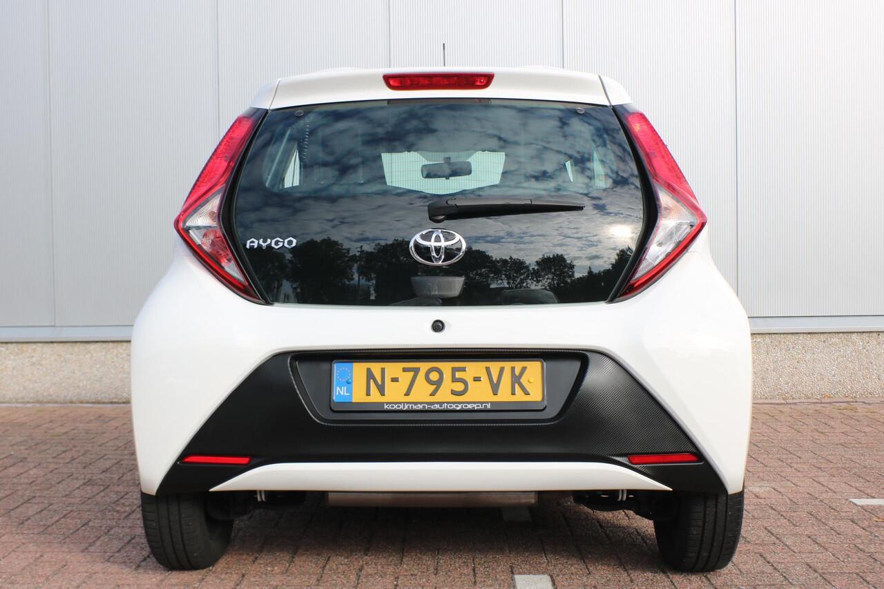 Toyota AYGO 1.0 VVT-i x-fun Airco, DAB, Bluetooth, start/stop systeem,