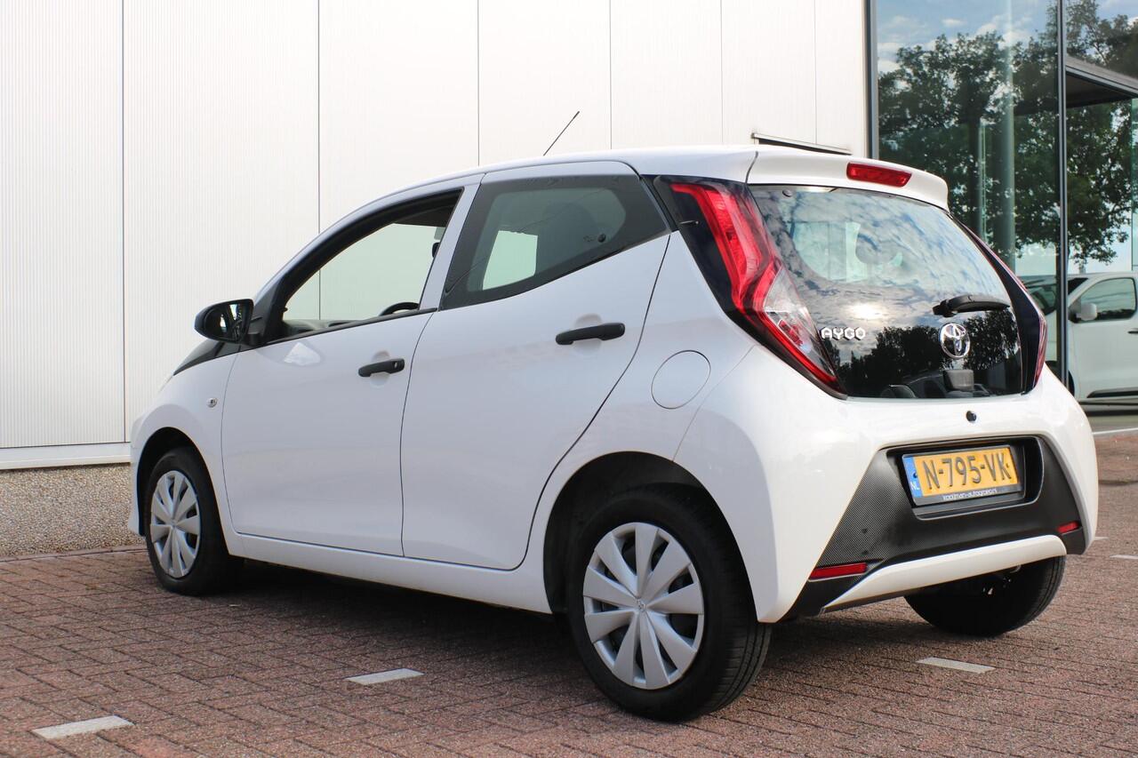 Toyota AYGO 1.0 VVT-i x-fun Airco, DAB, Bluetooth, start/stop systeem,