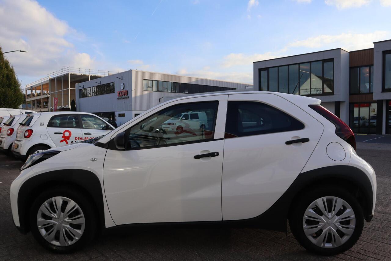 Toyota AYGO X 1.0 VVT-i MT PLAY APPLE CARPLAY|ADAPTIVE CRUISE|DEALERONDERHOUDEN