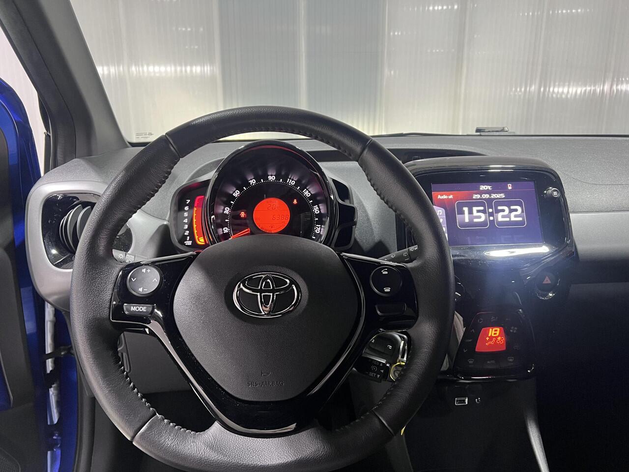 Toyota AYGO 1.0 VVT-i x-cite ultimate | Lichtmetalen velgen | Lage KM stand | Dealer onderhouden |