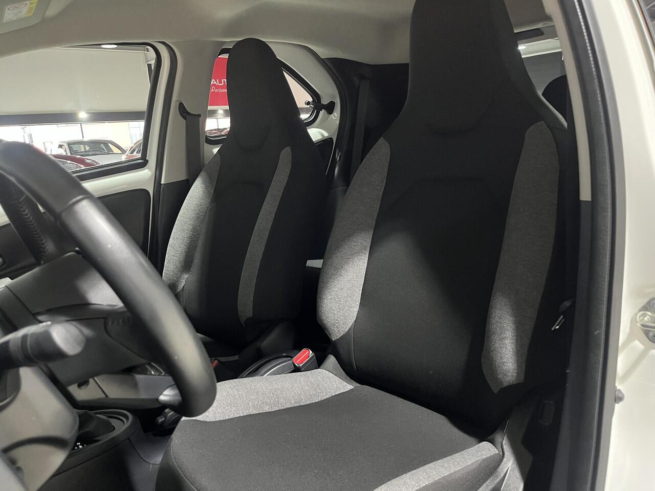 Toyota AYGO X 1.0 VVT-i S-CVT Play | Automaat | Dealer onderhouden |