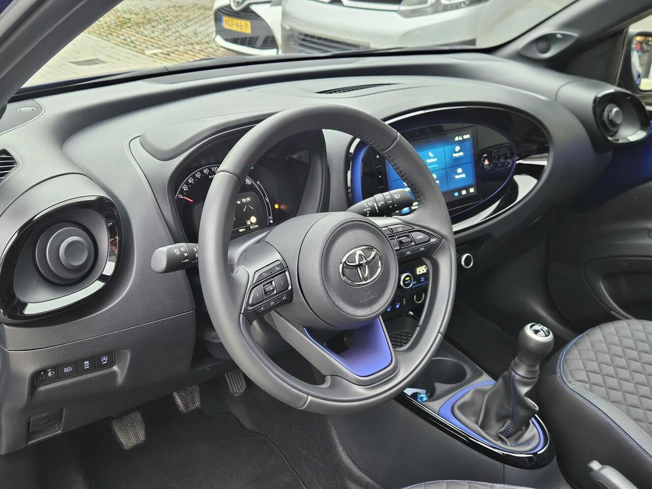 Toyota AYGO X 1.0 VVT-i Envy Two-tone Cabrio Schuifdak Stoelvw