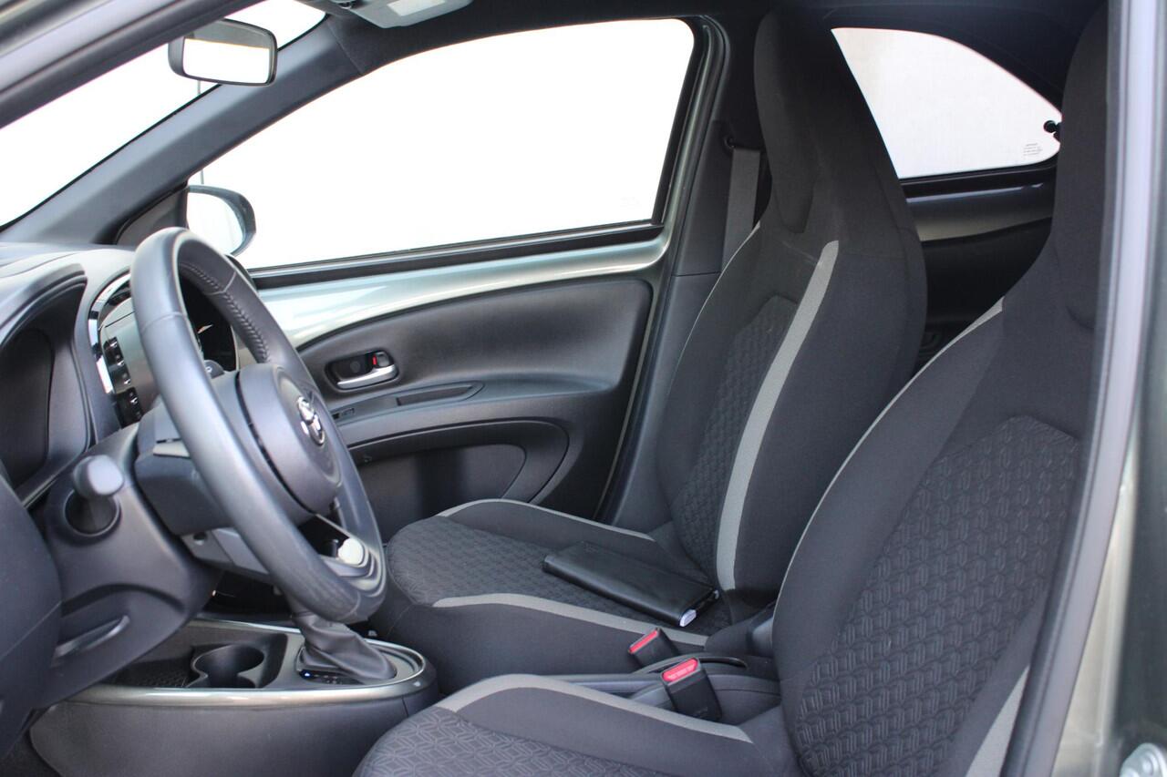 Toyota AYGO X 1.0 VVT-i S-CVT First / AUTOMAAT / CRUISE / CAMERA / APPLE CARPLAY - ANDROID