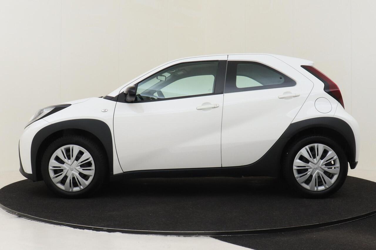 Toyota AYGO X 1.0 VVT-i MT PLAY -CARPLAY|CAMERA|ADAP.CRUISE|DAB|5-DRS