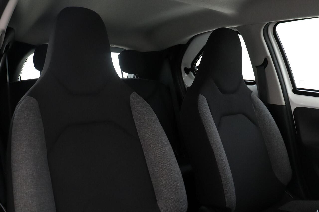 Toyota AYGO X 1.0 VVT-i MT PLAY -CARPLAY|CAMERA|ADAP.CRUISE|DAB|5-DRS