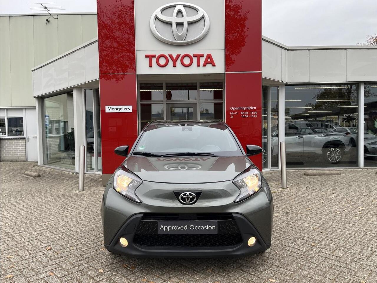 Toyota AYGO X 1.0 VVT-i MT first Edition | Rijklaar | Stoelverwarming | Apple Carplay | LM-Velgen