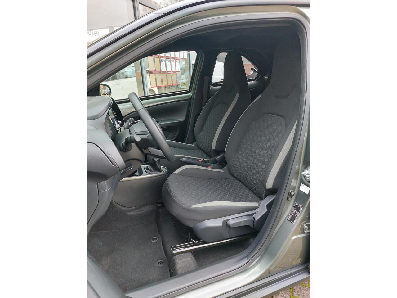 Toyota AYGO X 1.0 VVT-i MT Pulse