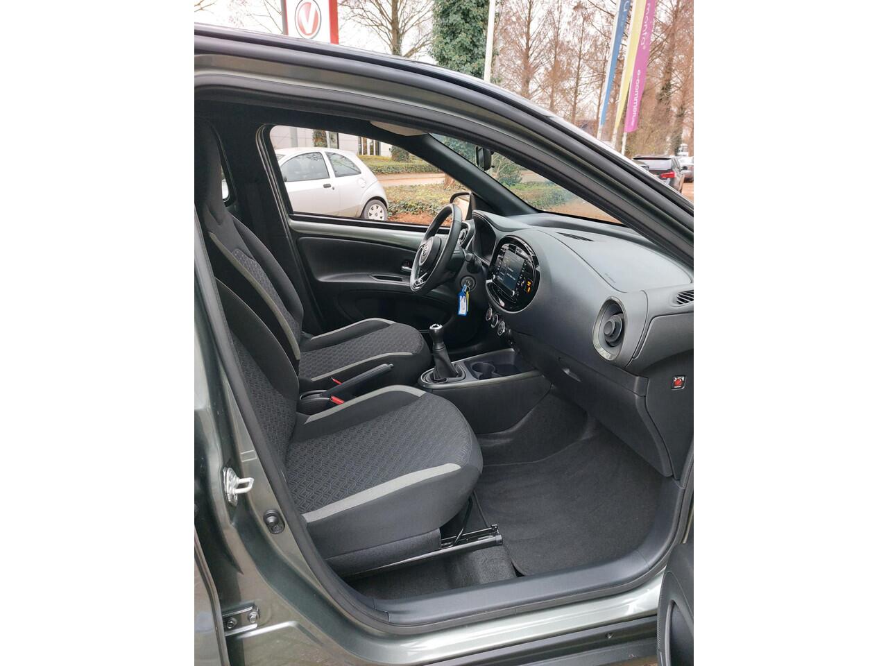 Toyota AYGO X 1.0 VVT-i MT Pulse