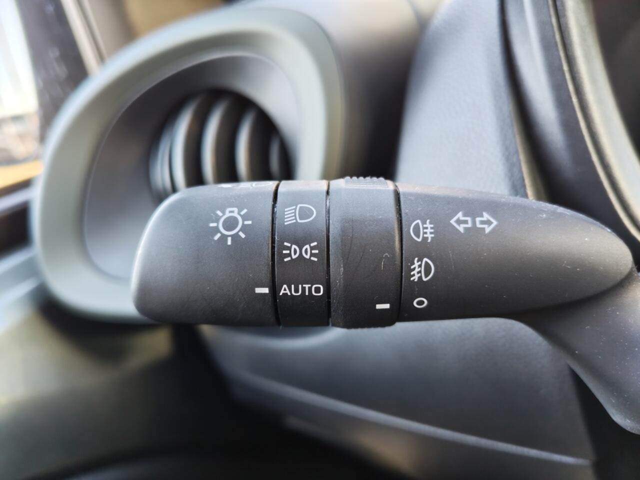 Toyota AYGO 1.0 VVT-i S-CVT Limited | El. Vouwdak | Navi | Stoelverwarming