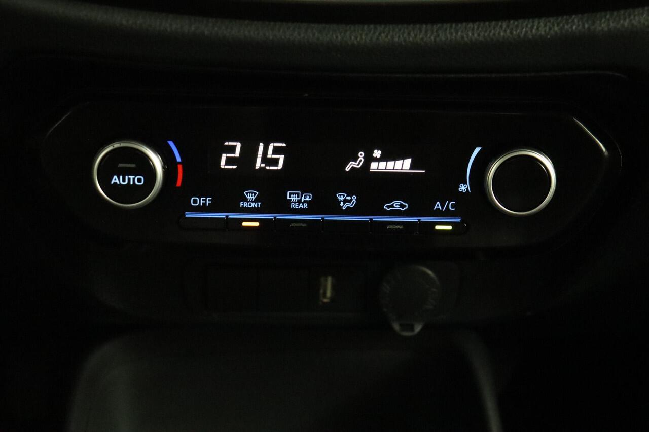 Toyota AYGO X 1.0 VVT-i S-CVT first | Apple Carplay/Android Auto | lm velgen | All seasons Banden |