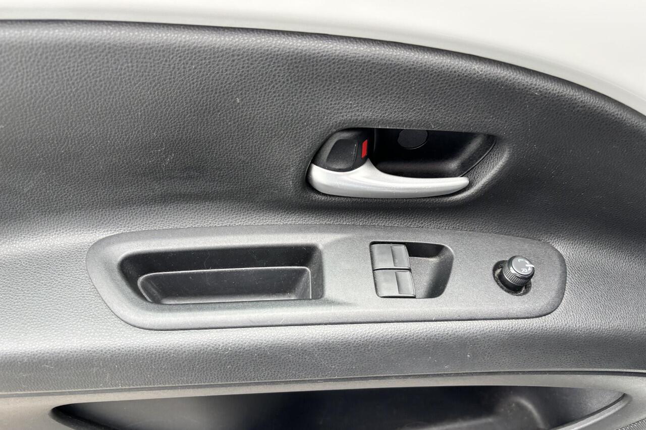 Toyota AYGO X 1.0 VVT-i MT Play, Apple carplay, Android auto , Parkeercamera, Adaptieve Cruise Control.