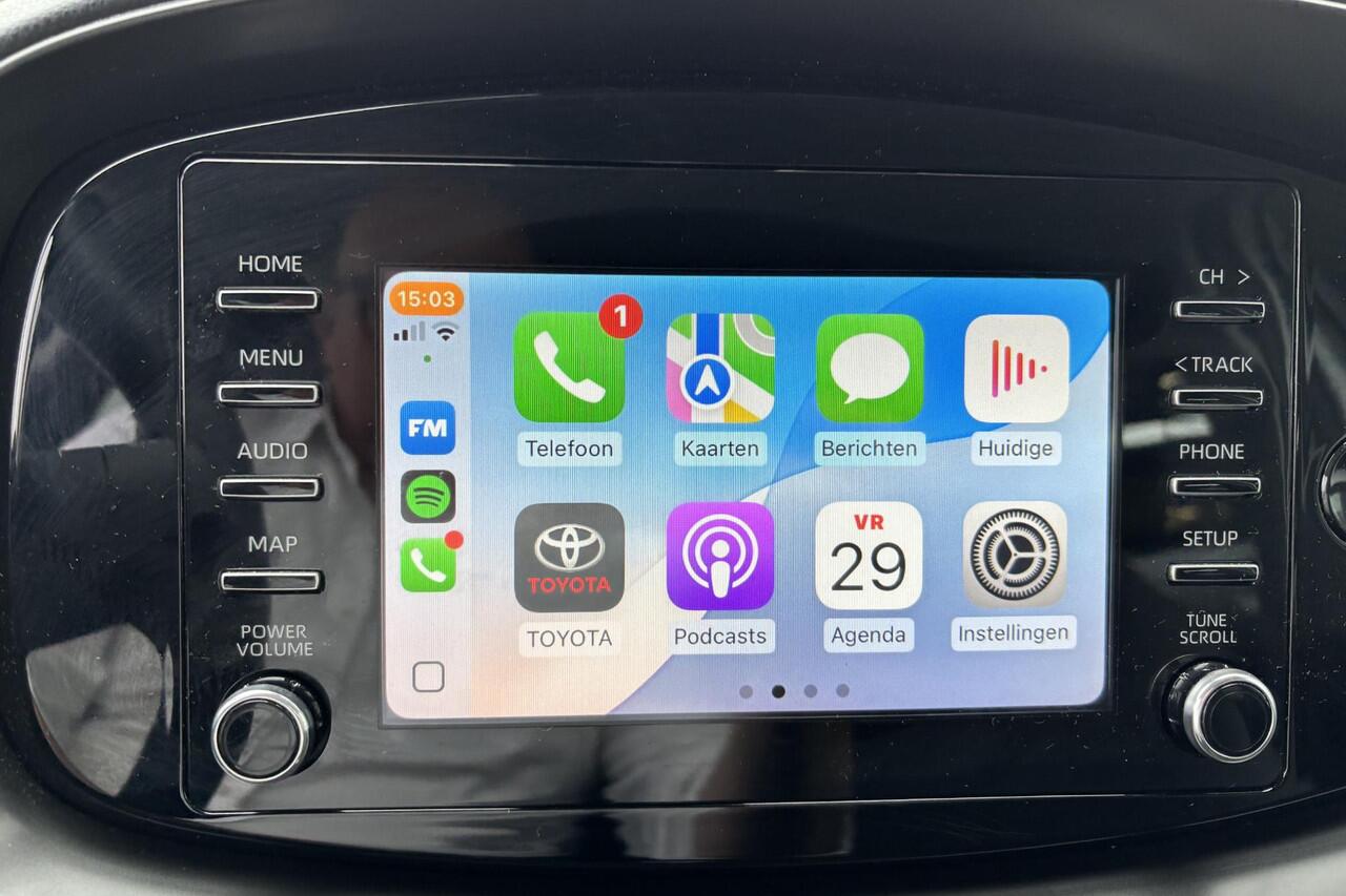 Toyota AYGO X 1.0 VVT-i MT Play, Apple carplay, Android auto , Parkeercamera, Adaptieve Cruise Control.
