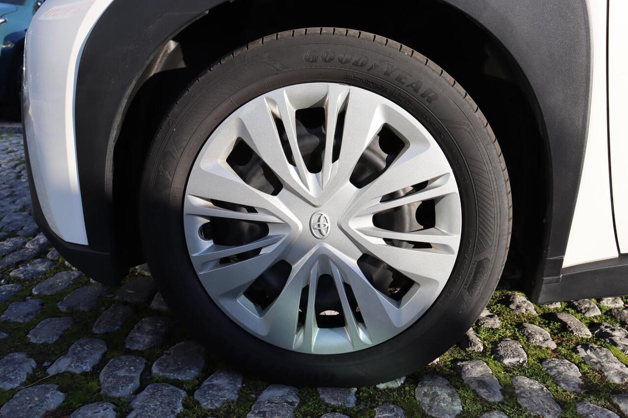 Toyota AYGO X 1.0 VVT-i MT Play, Apple carplay, Android auto , Parkeercamera, Adaptieve Cruise Control.