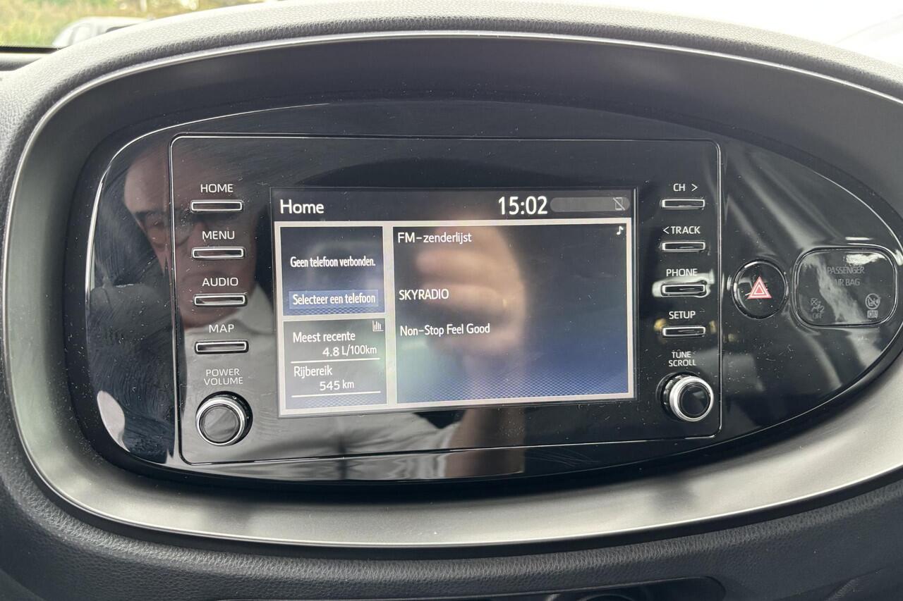 Toyota AYGO X 1.0 VVT-i MT Play, Apple carplay, Android auto , Parkeercamera, Adaptieve Cruise Control.