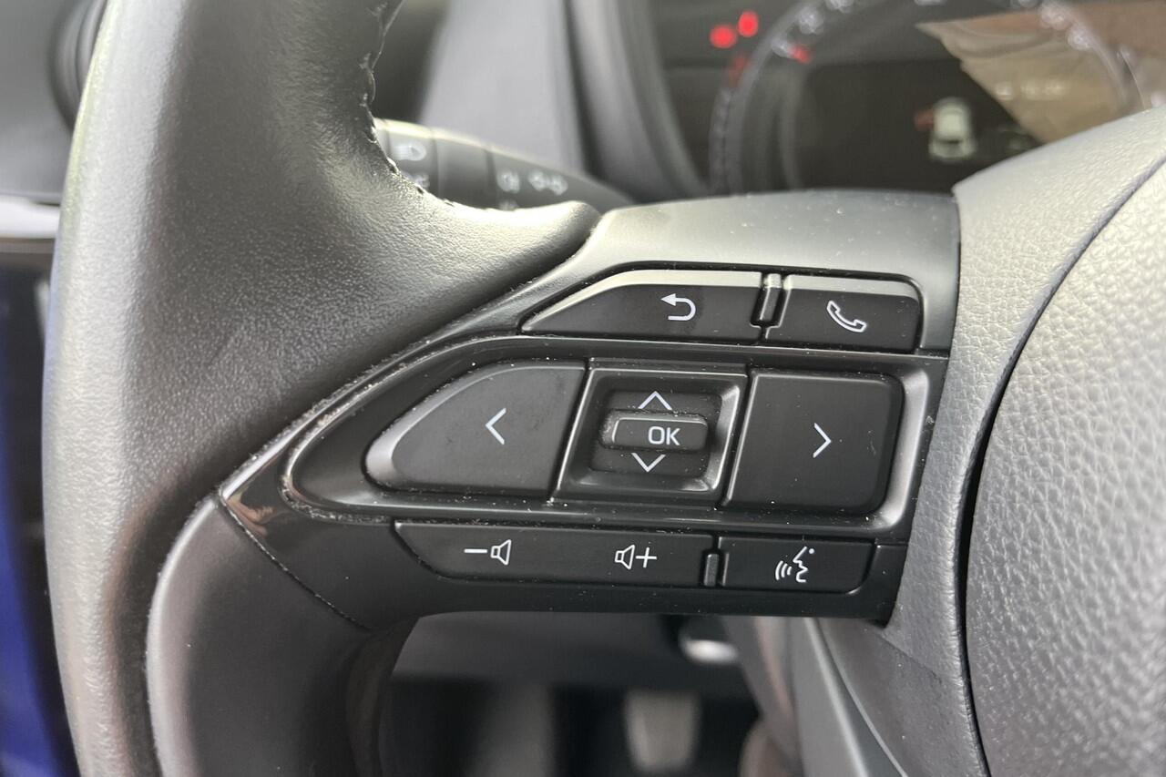 Toyota AYGO X 1.0 VVT-i MT Envy Fietsendragerbeugel, JBL premium audio, achteruitrij camera, draadloze telefoonlader, ACC, navigatie Apple CarPlay/Android Auto,