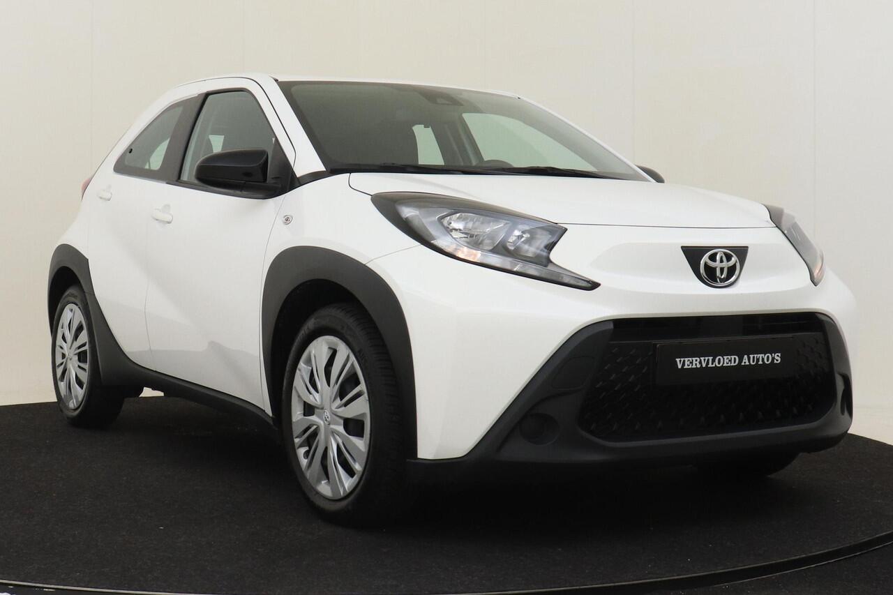 Toyota AYGO X 1.0 VVT-i MT PLAY -CARPLAY|CAMERA|ADAP.CRUISE|DAB|5-DRS