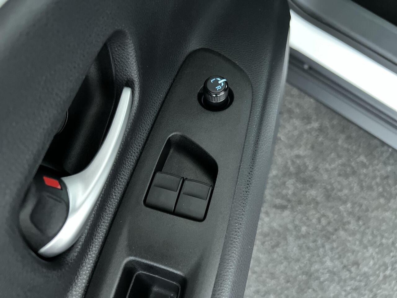 Toyota AYGO X 1.0 VVT-i MT Play | Stoelverwarming | Camera achter